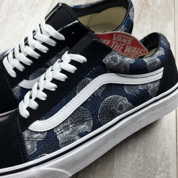 Vans Other - Vans Old Skool Wireframe Skulls